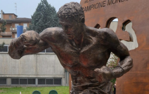 Giovanni Parisi - monumento ad un campione