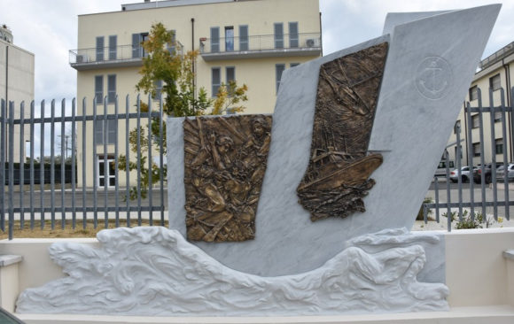 Energia Emergente - monumento dedicato alla Guardia Costiera di Livorno