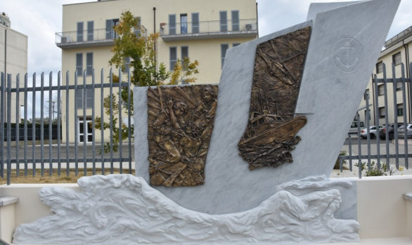 Energia Emergente - monumento dedicato alla Guardia Costiera di Livorno