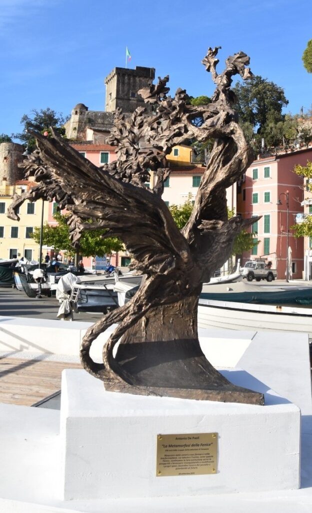 monumento in ricordo dello scoppio della falconara